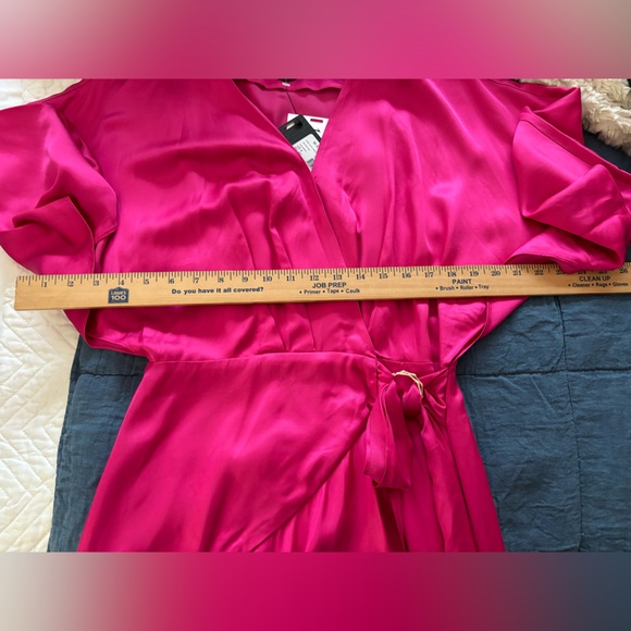 MARCIANO Guess AMERA WRAP DRESS SOLID JEALOUS PINK NWT Size 4 - Picture 9 of 11